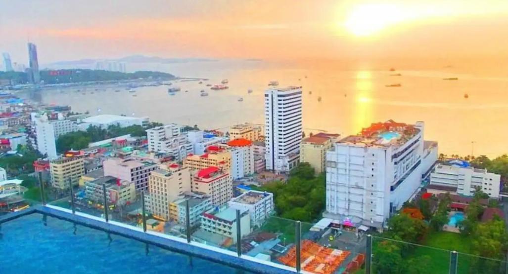 Central Pattaya - Sea View Large Balcony Condo With Infinity Pool Exterior photo