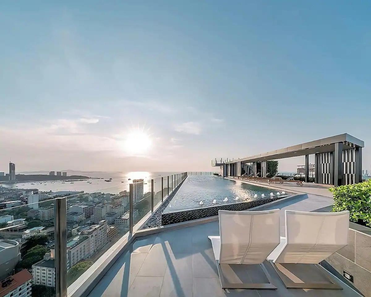 Central Pattaya - Sea View Large Balcony Condo With Infinity Pool Exterior photo